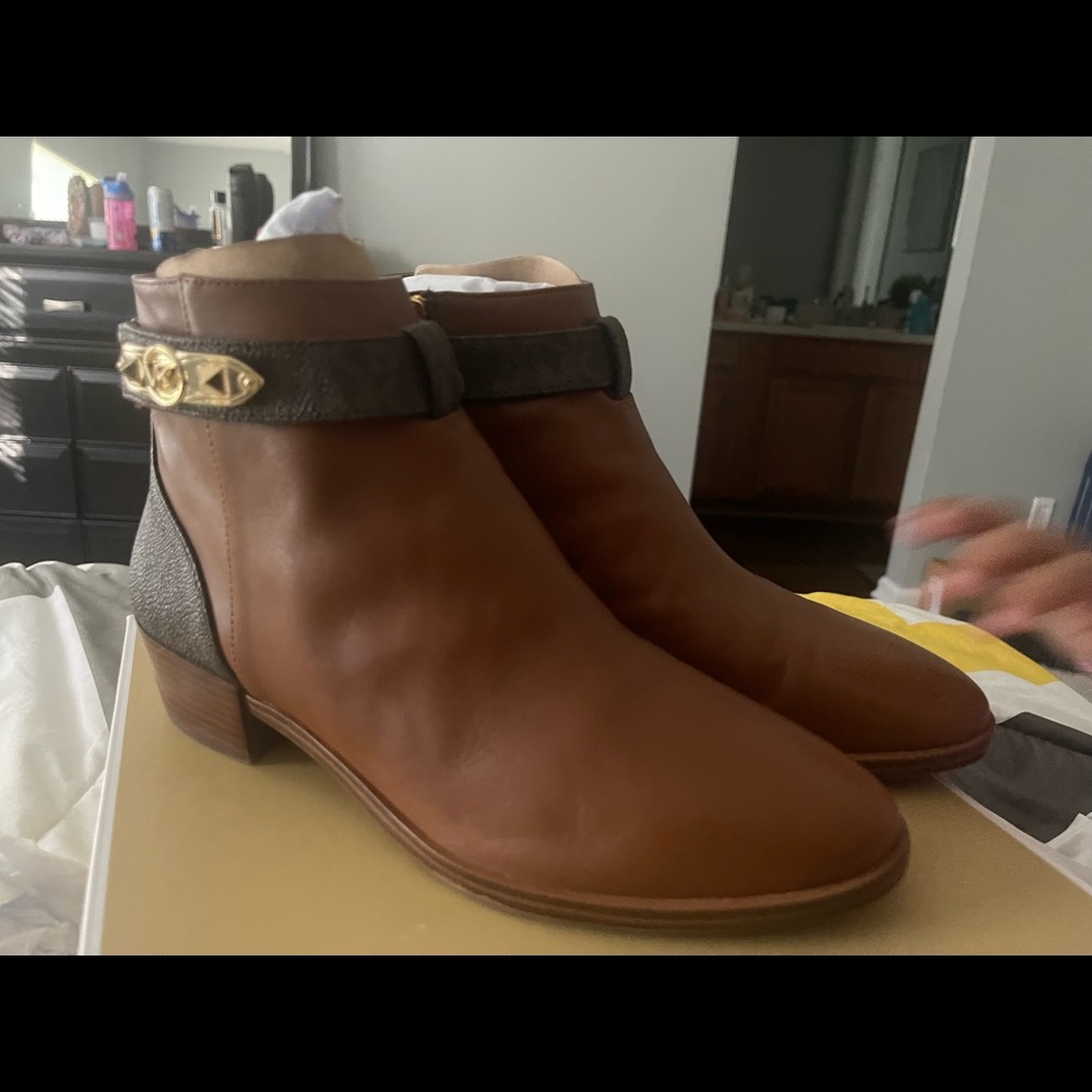 MK Booties - Picture 2 of 5